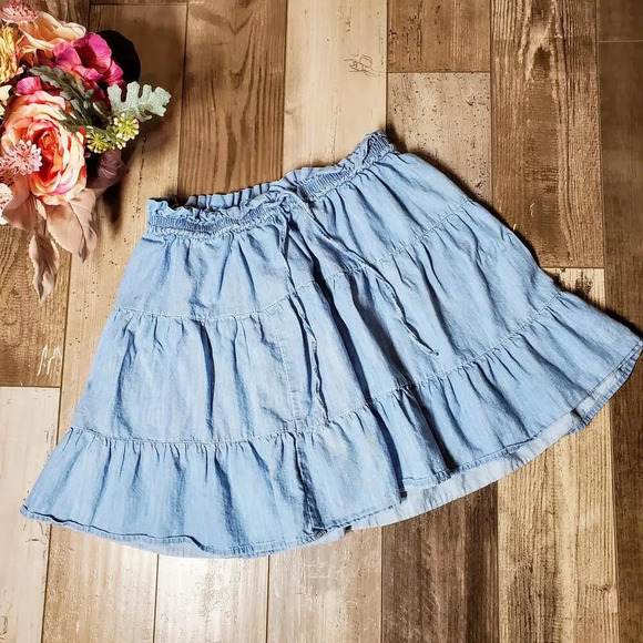 SO Blue Chambray A-Line Tiered Pull-On Mini Skirt Size Small - Picture 1 of 10